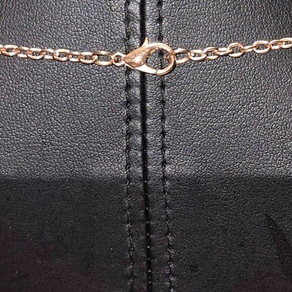 Gold Tone Necklace with Dangle Pendant - Picture 3 of 3